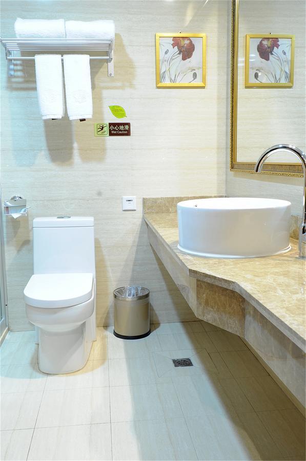 Vienna Hotel Guangzhou Airport Kültér fotó